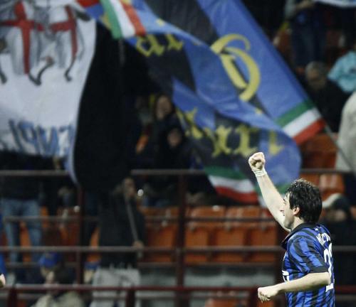 milito gol doppietta al siena