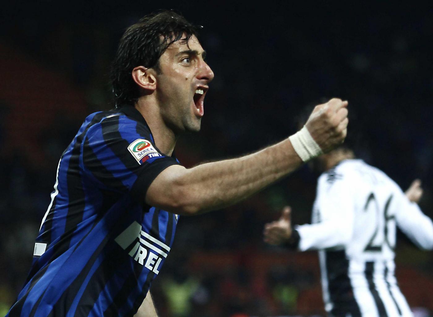 milito gol, festeggia col Siena