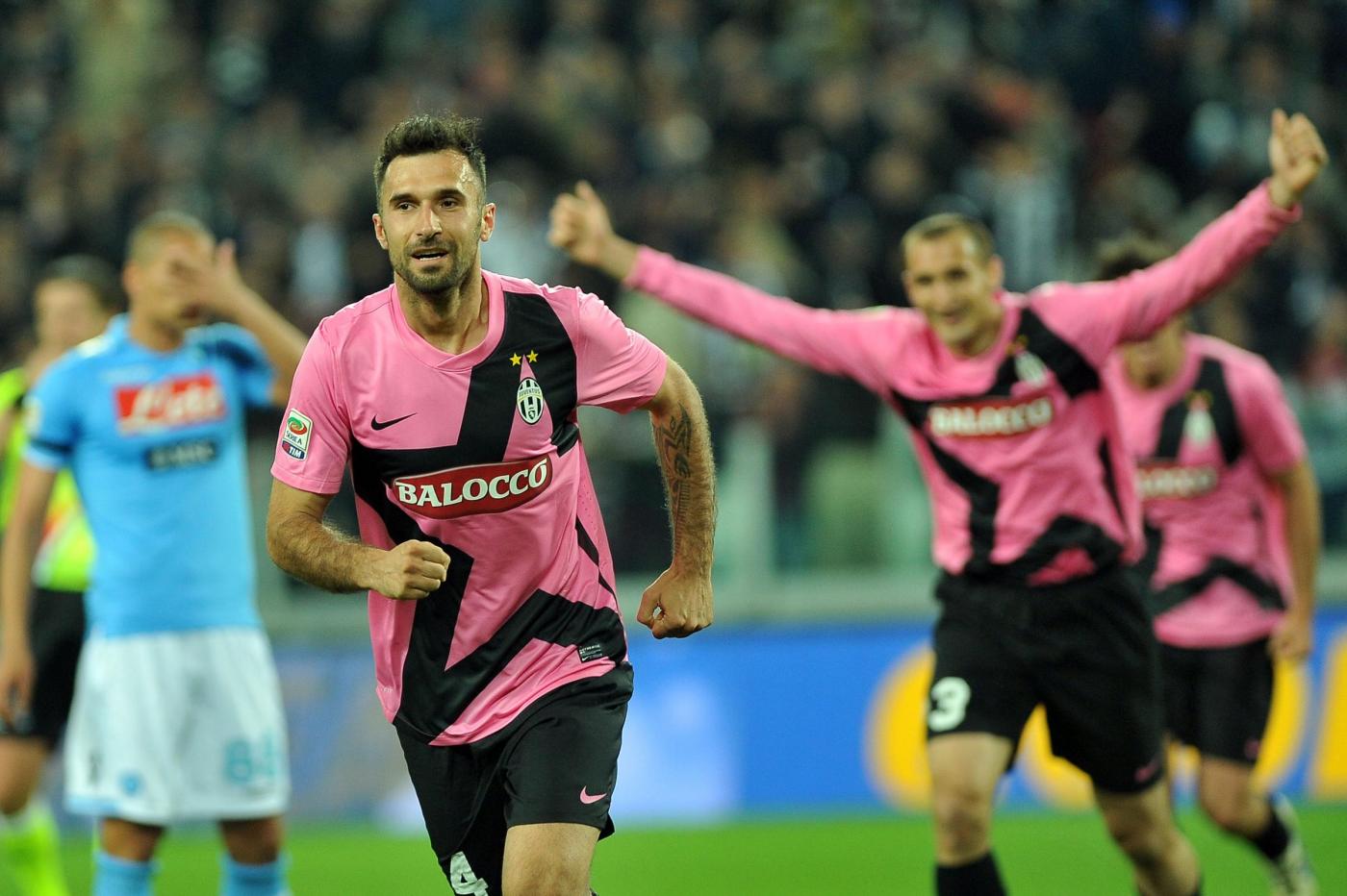 il primo gol di juventus-napoli è di vucinic, non di bonucci.