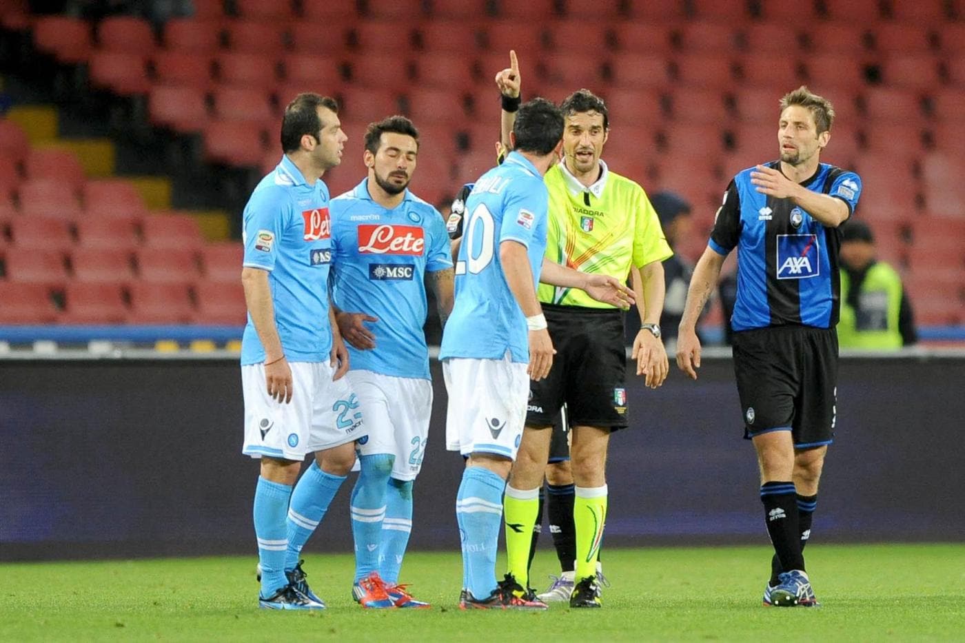 Pandev espulso in Napoli-Atalanta
