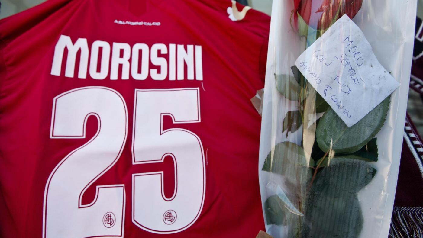 il livorno ritira la maglia numero 25 di morosini