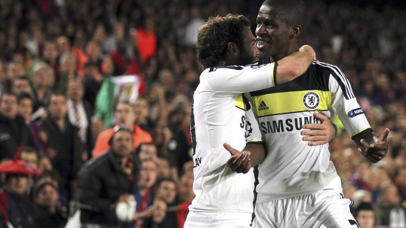 di matteo in finale di champions league 2012; busquets, iniesta, ramires, torres.
