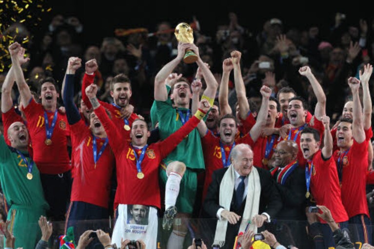 La Spagna alza al cielo la Coppa del Mondo