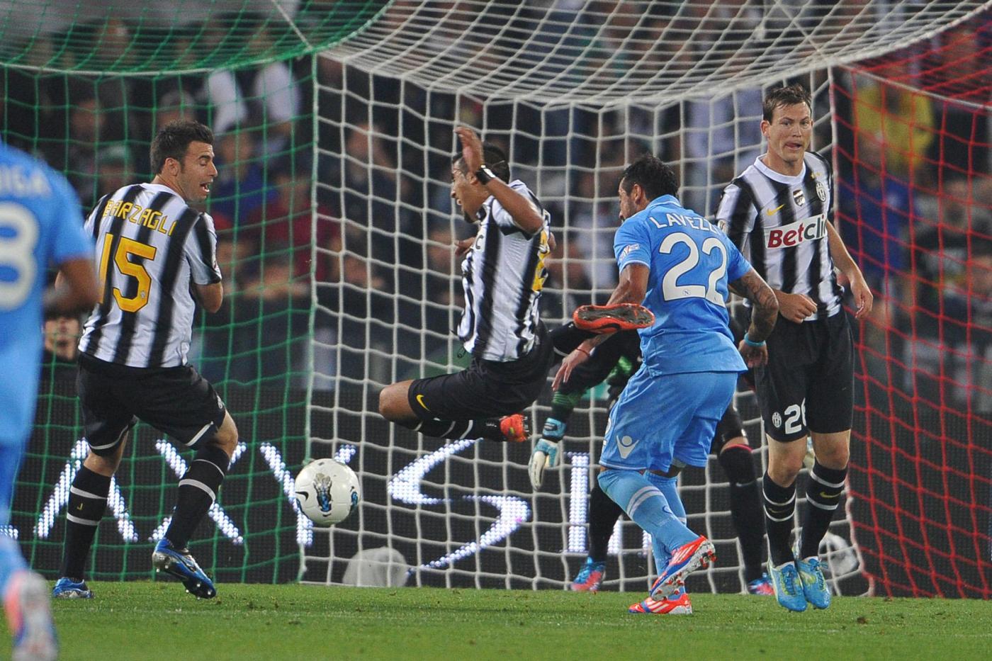 de laurentiis vuole giocare a pechino, la juventus vuole giocare a torino.