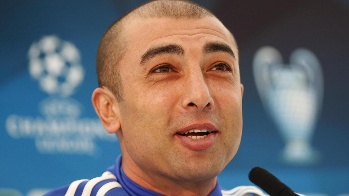 Roberto Di Matteo ha rinnovato il contratto con il Chelsea. I 'Blues', che hanno già acquistato Hazard e Marin, pensano a Jovetic.