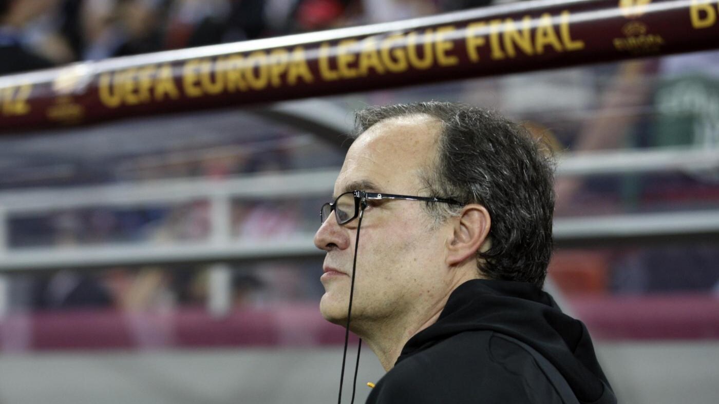 bielsa lascia l'athletic, poi decide di restare