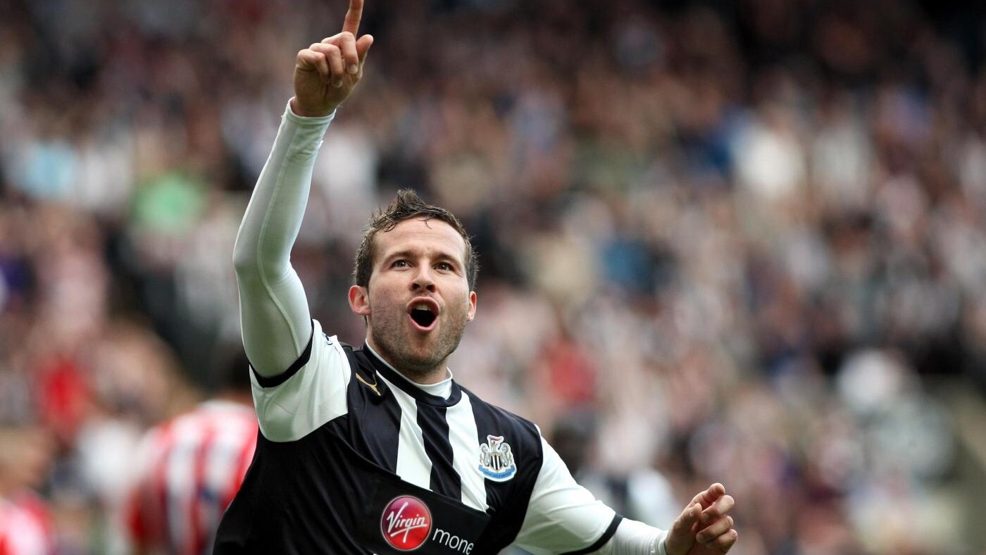 I catalani, dopo aver preso Jordi Alba, hanno bisogno di un centrocampista. Il prescelto è Javi Martinez, che però costa 40 milioni di euro. L'alternativa il francese Cabaye.