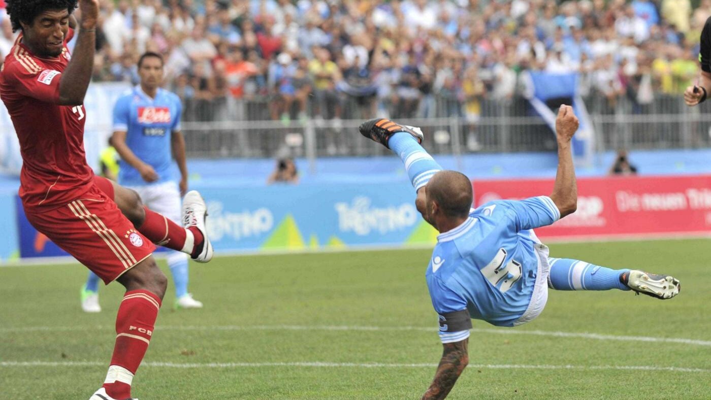 Ad Arco Trento la squadra di Mazzarri mette k.o. il Bayern di Heynkes. Cannavaro, con una splendida rovesciata, pareggia il gol di Alaba. Nella ripresa segnano Pandev, Shaqiri e Lorenzo Insigne.