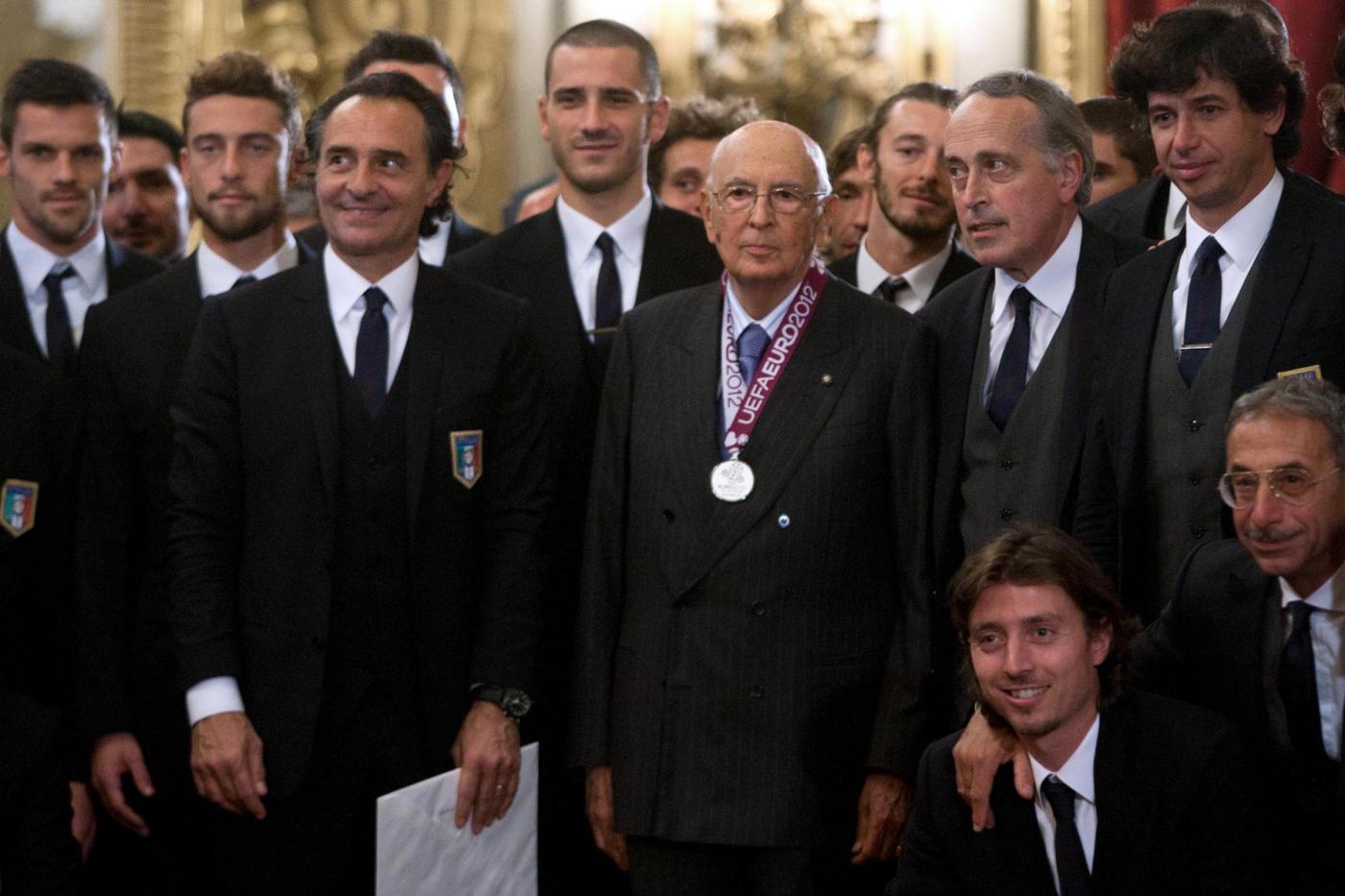 Gli azzurri sono stati ricevuti nel tardo pomeriggio al Quirinale dal Presidente della Repubblica Giorgio Napolitano, che avrebbe protestato se Prandelli fosse andato via.