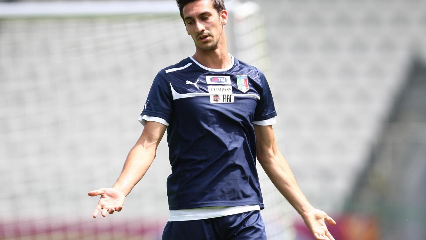 mentre il secondo ha una piccola lesione di primo grado anche lui al bicipite femorale sinistro. "Non sono infortuni gravi - ha spiegato Castellacci - ma necessitano di un tempo preciso per il recupero e dunque per entrambe le partite con Bulgaria e Malta non saranno a disposizione"