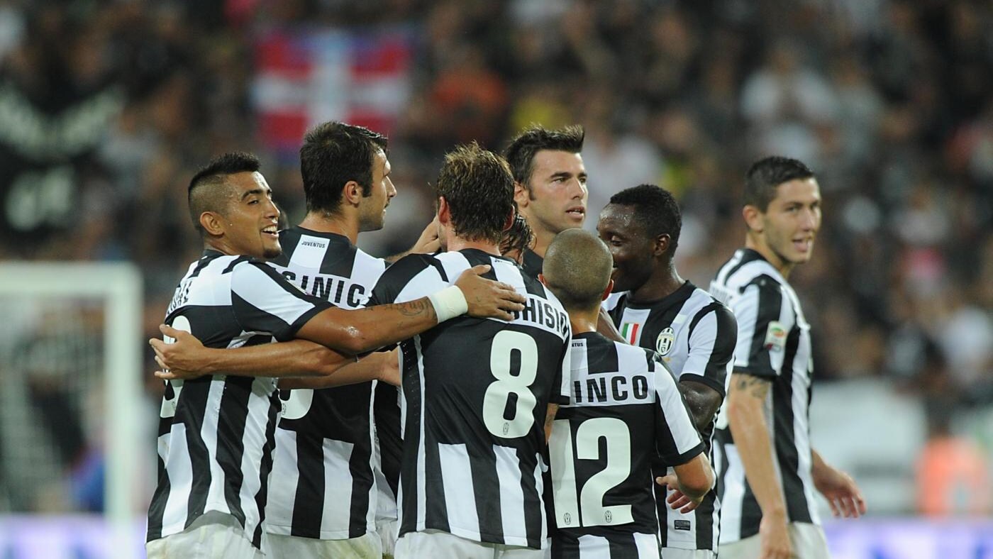 Conte e Carrera oggi hanno scelto i venticinque calciatori della Juventus che giocheranno la Champions League. Nella lista ci sono anche Bendtner e Pogba.