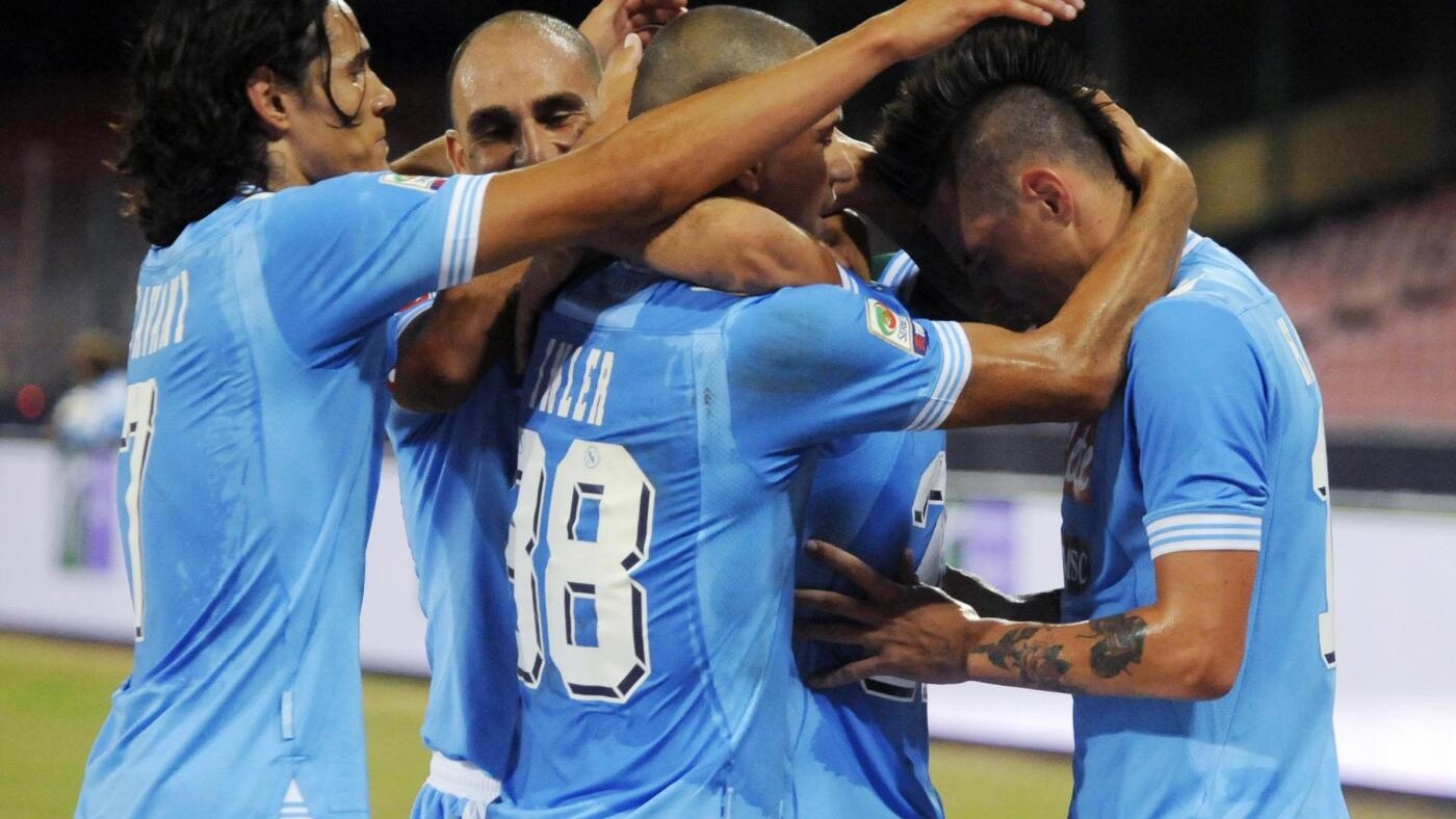 Nessuna sorpresa nella lista Uefa del Napoli. Mazzarri tra i venticinque ha inserito anche i giovani Diamante Crispino e Giuseppe Fornito.