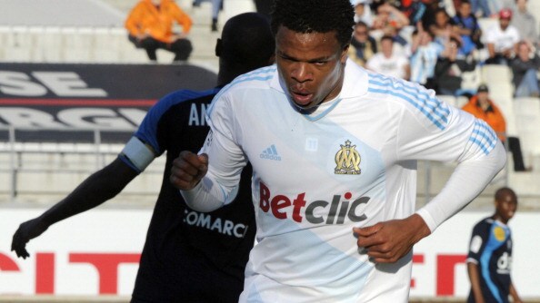 L'attaccante del Marsiglia Loic Remy si è fatto giustizia da solo. Due sere fa un uomo ha provato a rubargli l'auto, lui lo ha trovato e lo ha consegnato ai gendarmi.