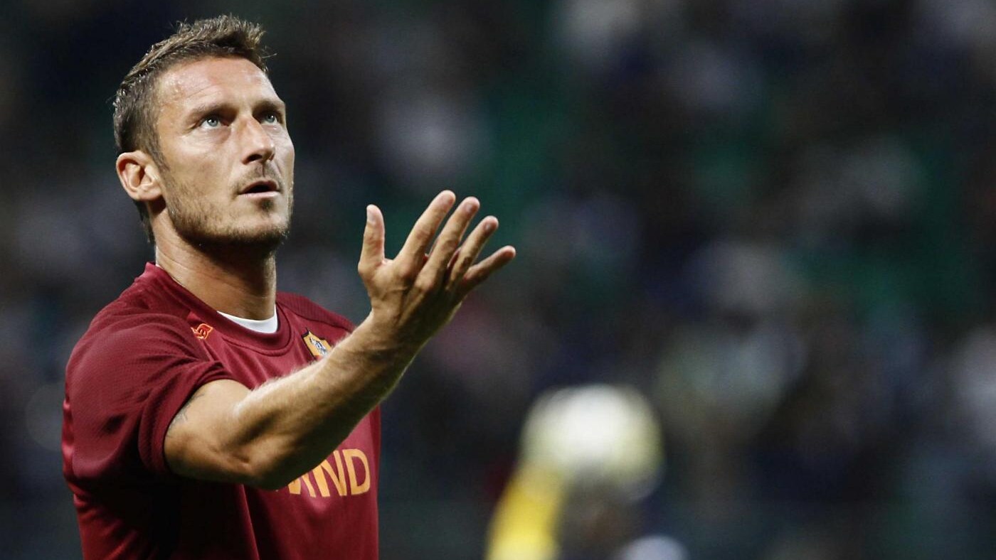 Probabili Formazioni. Zeman recupera Totti e De Rossi. Pjanic va in panchina. Ciro Ferrara non ha Maxi Lopez, squalificato, al suo posto giocherà Pozzi.