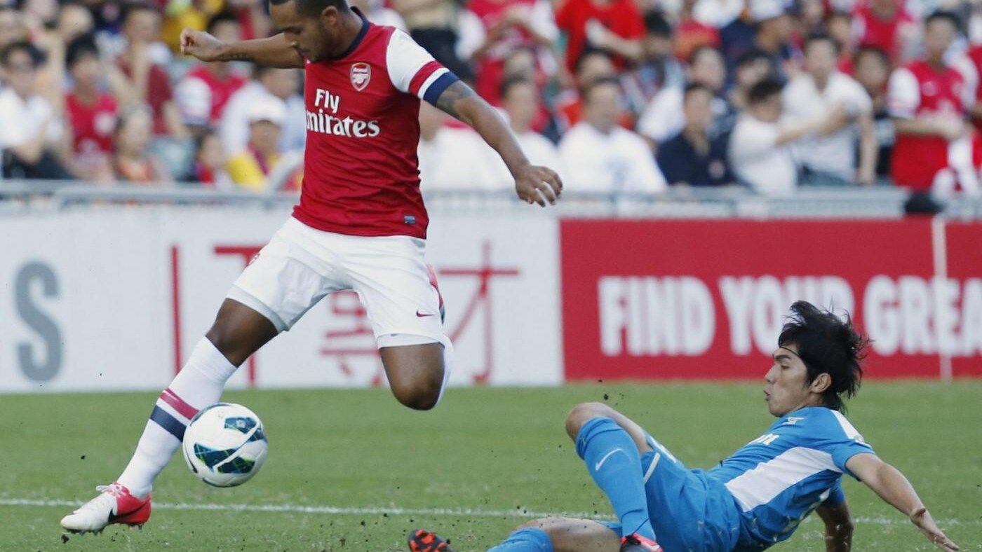 Walcott la scorsa estate non ha voluto rinnovare il contratto con l'Arsenal. Wenger non l'ha presa bene e per questo lo sta spedendo sempre in panchina.