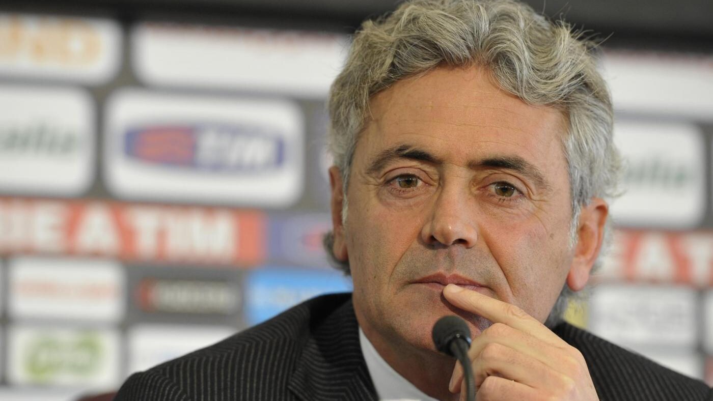 in conferenza stampa il direttore generale giallorosso ha difeso zeman