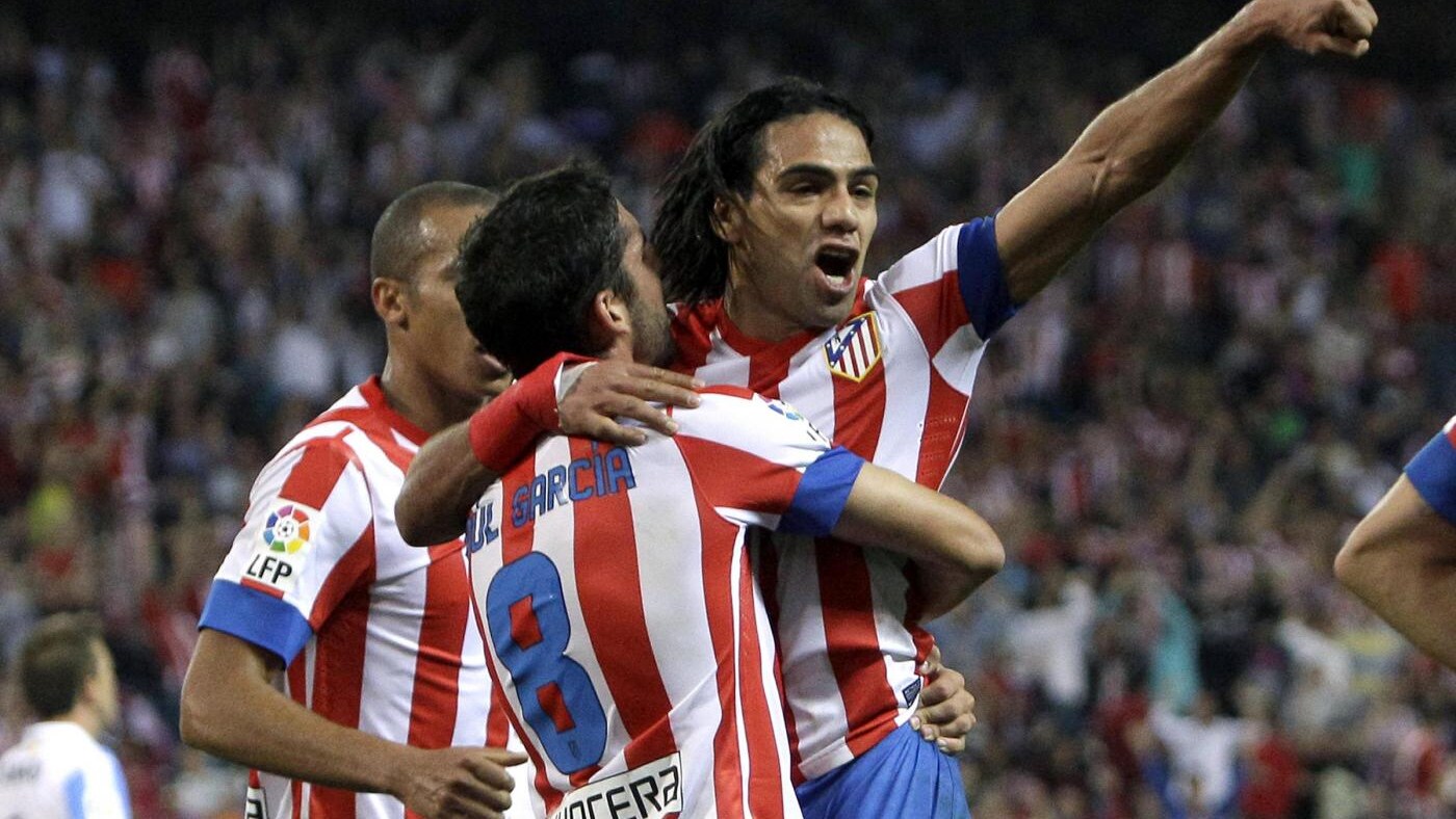 Il calciomercato di gennaio potrebbe avere tra i suoi protagonisti il colombiano Falcao. Abramovich e Mancini sono disposti a fare follie per l'attaccante del'Atletico Madrid.