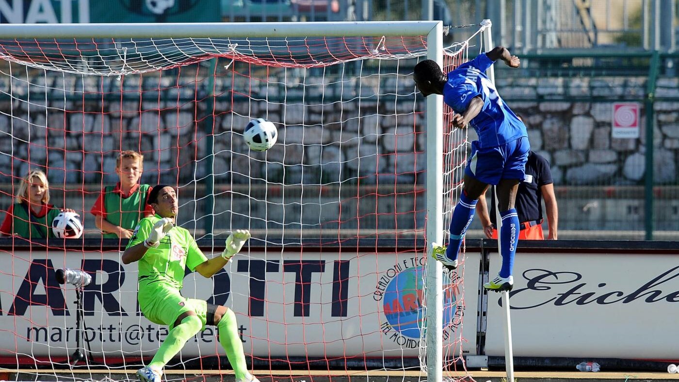 Il Sassuolo continua a vincere. Gli emiliani grazie ad una doppietta di Boakye hanno steso anche il Grosseto. Grandi protagonisti di questa ottava giornata sono stati Danilevicius e Ardemagni, le loro triplette hanno trascinato Juve Stabia e Modena. Vittorie interne per Ternana, Ascoli, Reggina e Bari.