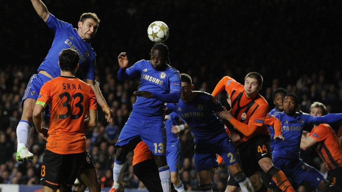 A 'Stanford Bridge' lo Shakhtar di Lucescu giocano benissimo, rimonta due volte il Chelsea, ma perde al 94'. Il brasiliano Willian il migliore in campo. Bellissimo il gol di Oscar.