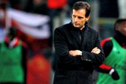 massimiliano allegri in panchina deluso