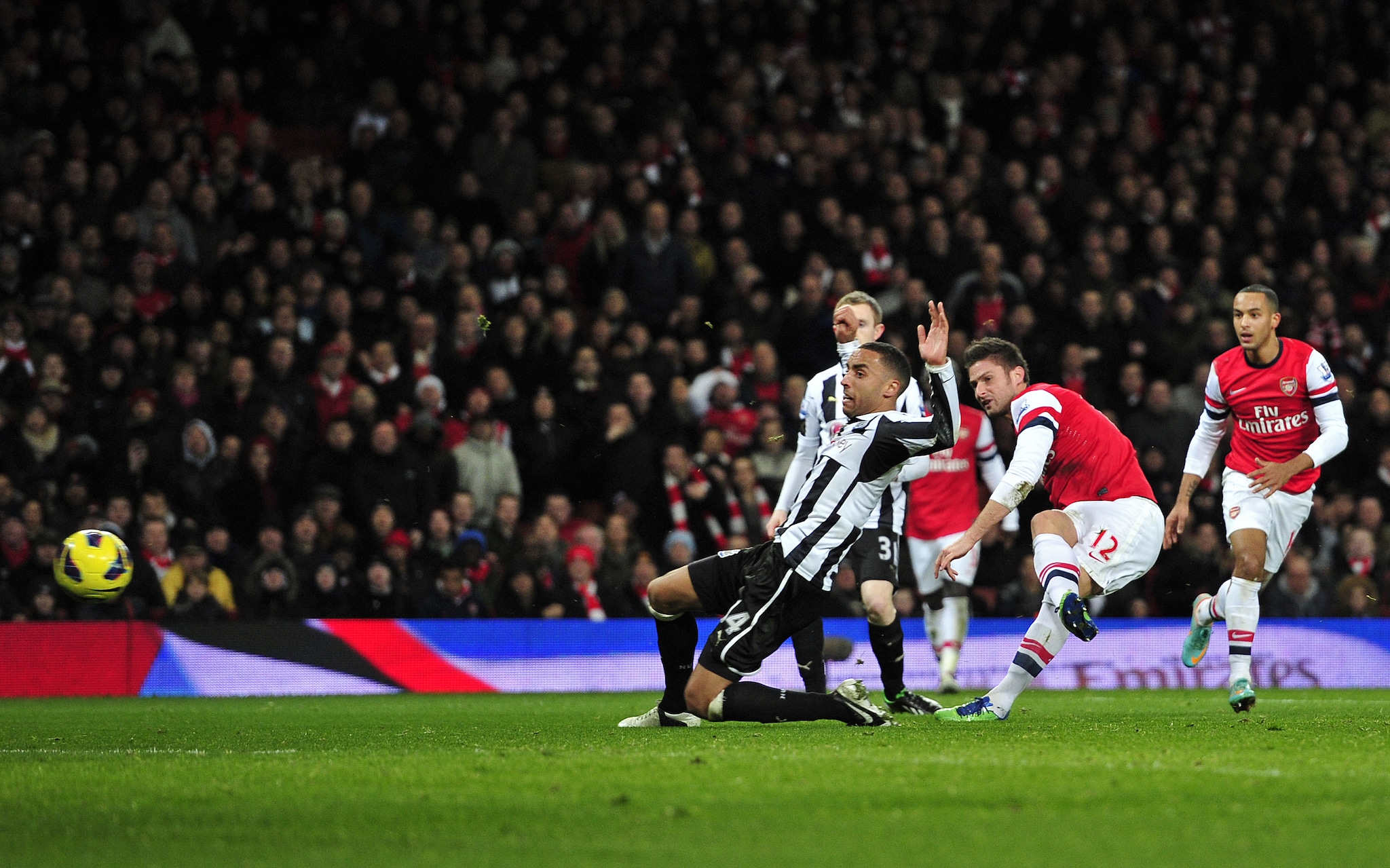 giroud walcott demba ba podolski marveaux chamberlain
