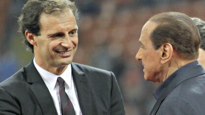allegri stringe la mano a berlusconi