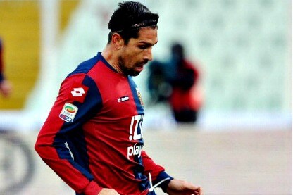 marco borriello controlla palla