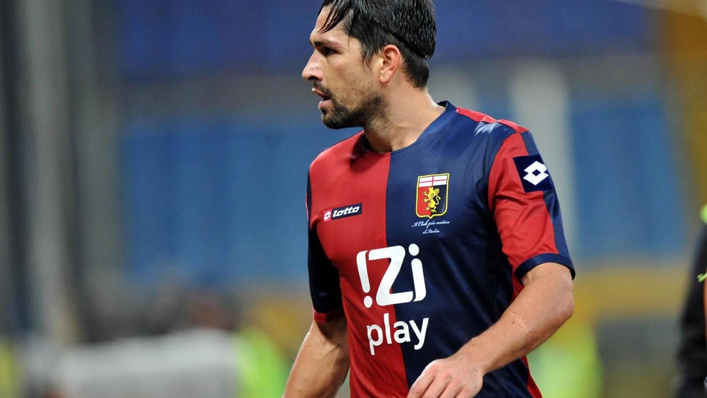 l'attaccante del genoa piace al palermo e alla juventus