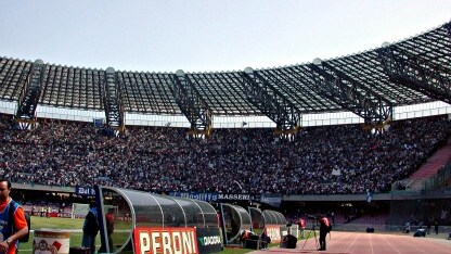 una foto della curva del san paolo
