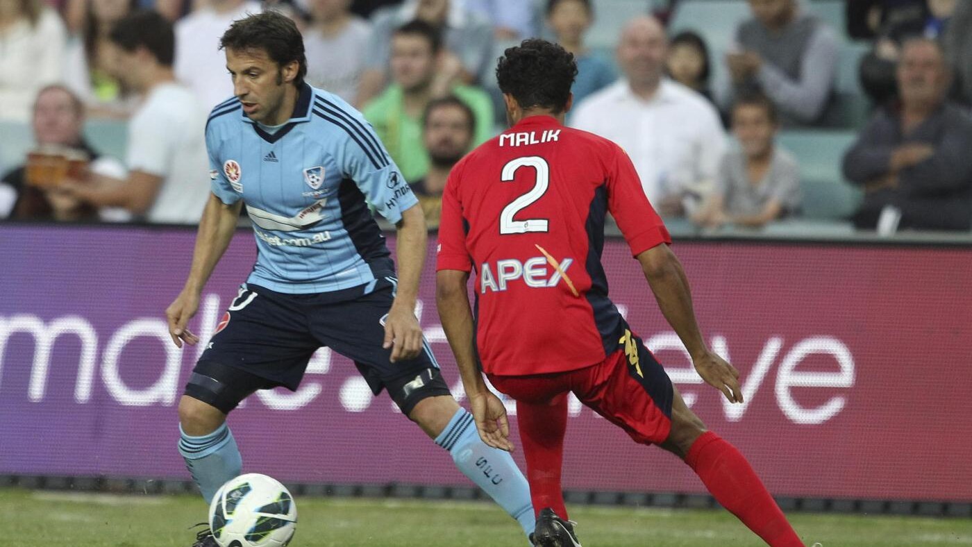 Frank Farina inizia con un pareggio la sua avventura da tecnico del Sydney Fc. L'allenatore italo-australiano, che ha pareggiato 0-0 con i Melbourne Heart, ha perso per infortunio Alessandro Del Piero.