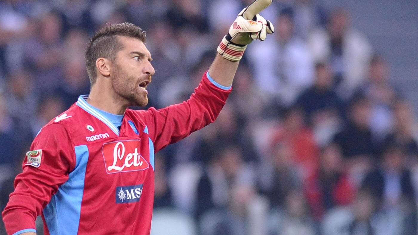 il portiere del napoli attacca i suoi tifosi