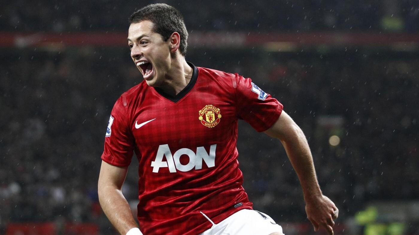 Il Manchester United vince 4-3 con il Newcastle, gol decisivo di Hernandez al 90', e allunga sul Manchester City, che ha perso 1-0 con il Sunderland. Vincono Chelsea, Everton e West Bromwich.