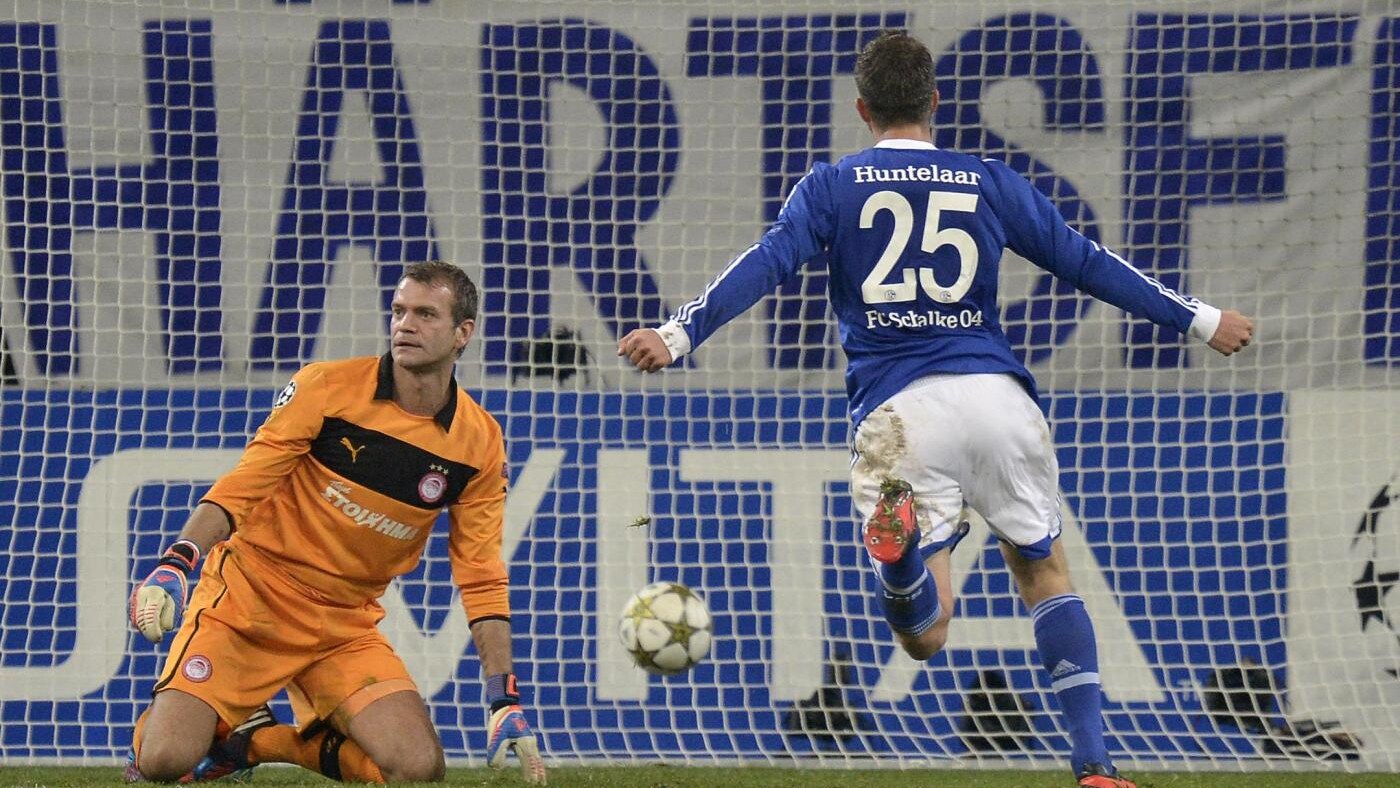 L'olandese non ha rinnovato il contratto con lo Schalke 04. A giugno Huntelaar potrebbe diventare un calciatore dell'Inter.