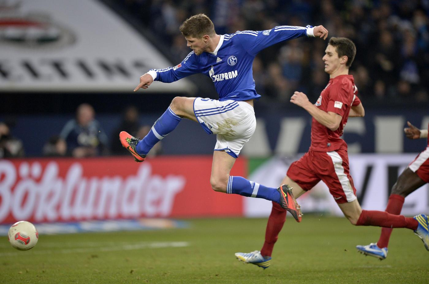 l'olandese ha rinnovato fino al 2015 con lo schalke