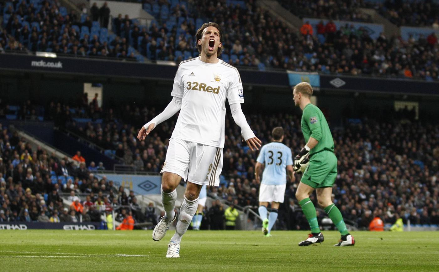 L'attaccante spagnolo dello Swansea è uno dei capocannonieri della Premier League. Michu piace al Napoli e al Genoa.