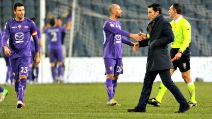 vincenzo montella della fiorentina a fine match