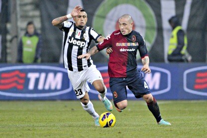 radja nainggolan in azione