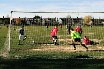 partita di calcio dilettanti