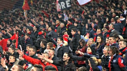 i tifosi rossoblu allo stadio