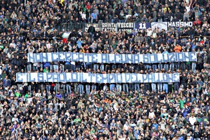 striscioni dei tifosi del napoli al san paolo