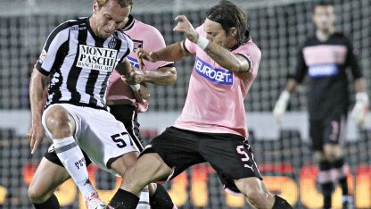 il brasiliano del siena contro il palermo