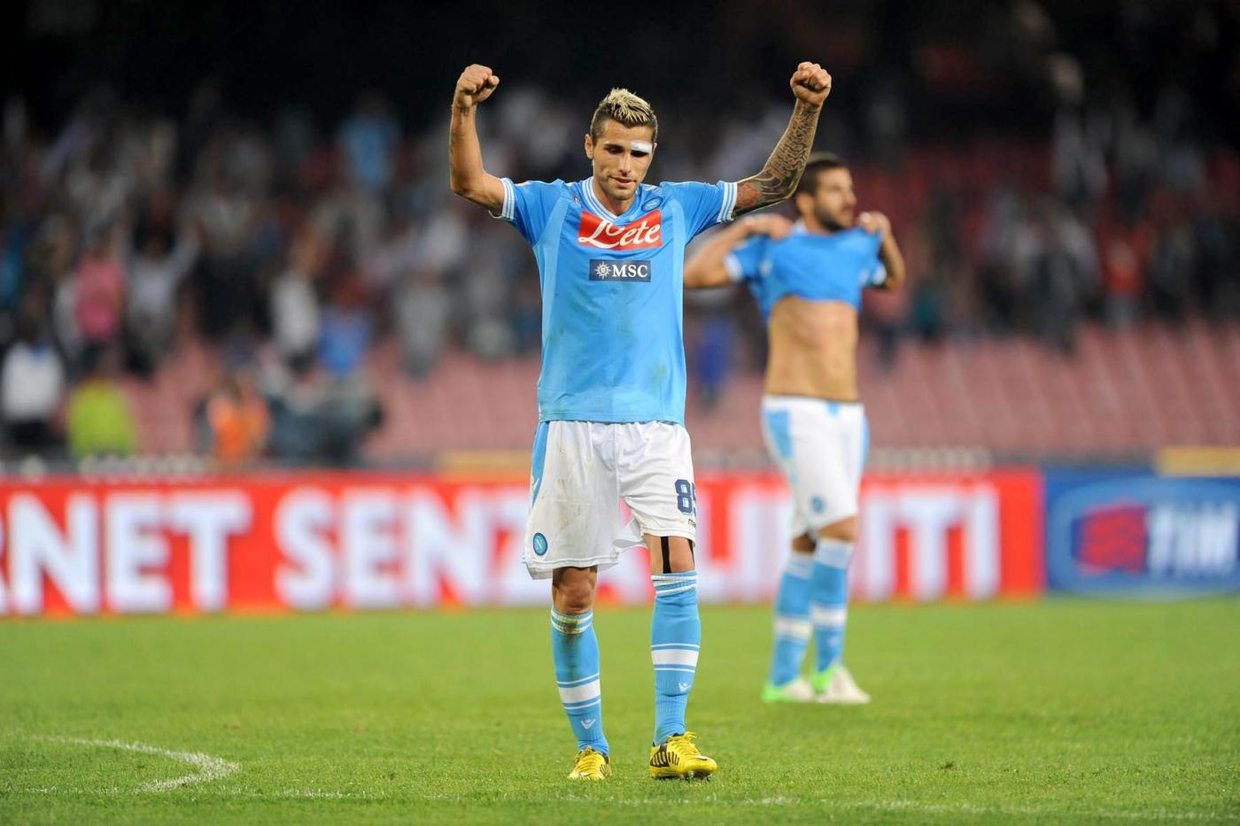 Behrami Napoli