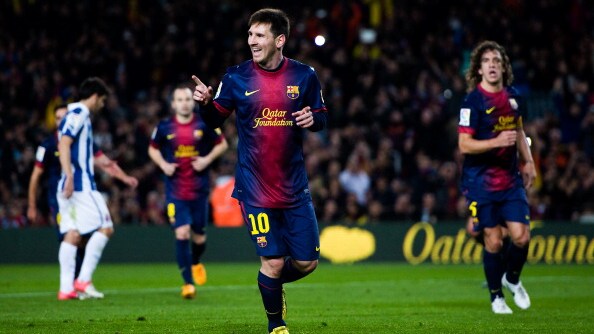 Barcellona e Real Madrid vincono nella 18a giornata della Liga. I catalani hanno vinto il derby con l'Espanyol per 4-0. Mentre la squadra di Mourinho ha sconfitto per 4-3 la Real Sociedad.