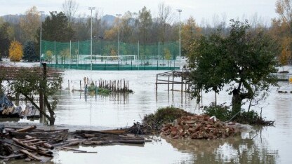 allagamento e smottamento del terreno di gioco