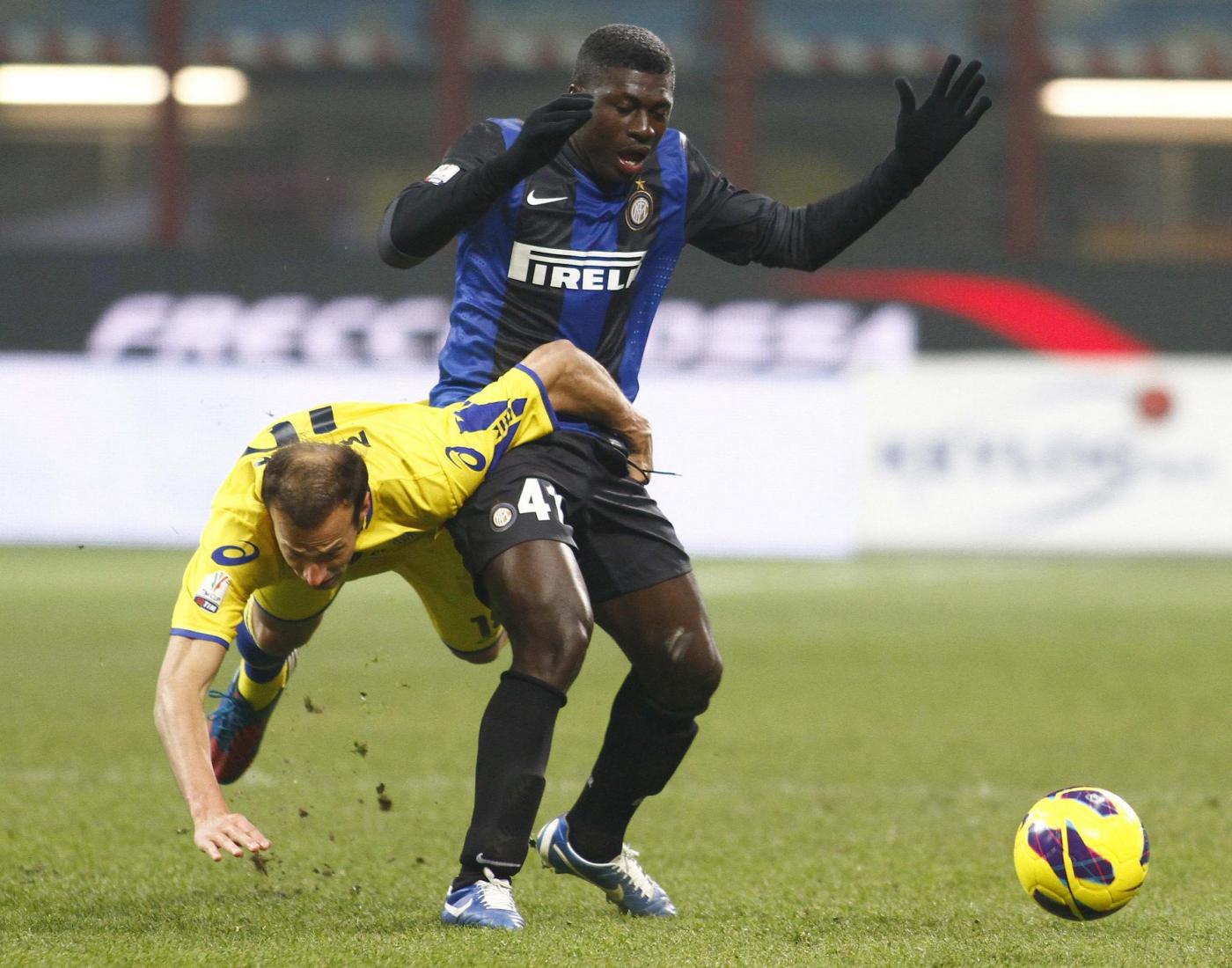 il giovane calciatore dell'inter dovrebbe passare in prestito al livorno