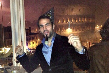 fabregas festeggia al colosseo