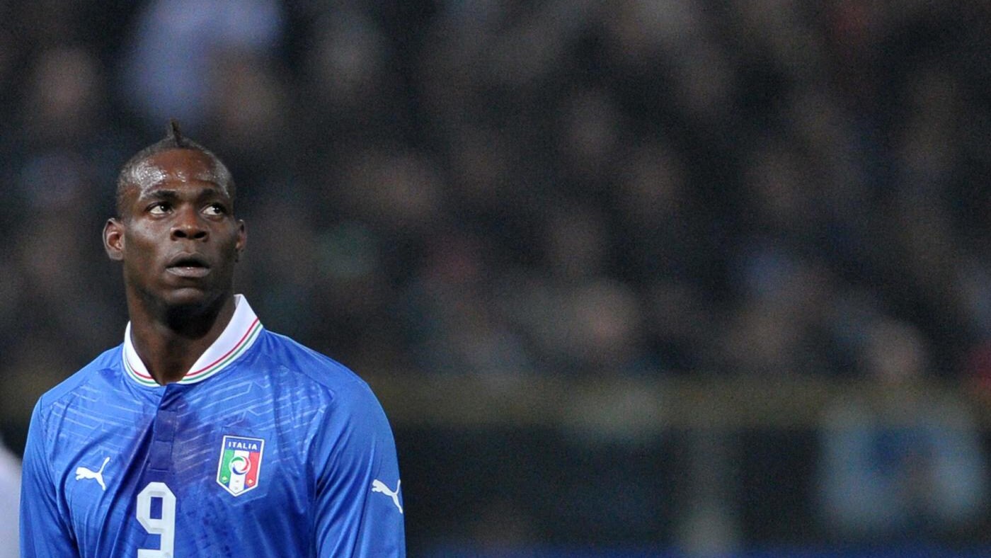 vincenzo esposito, che ha allenato balotelli nella primavera dell'inter, prende le difese dell'attaccante del manchester city