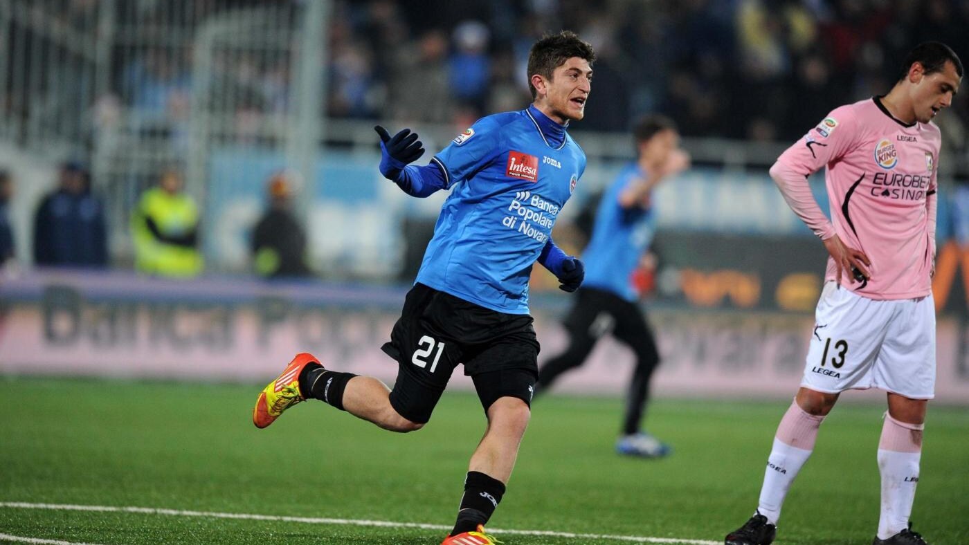 il napoli ha acquistato la metà di mazzarani dall'udinese, il centrocampista giocherà con il modena fino al temine della stagione