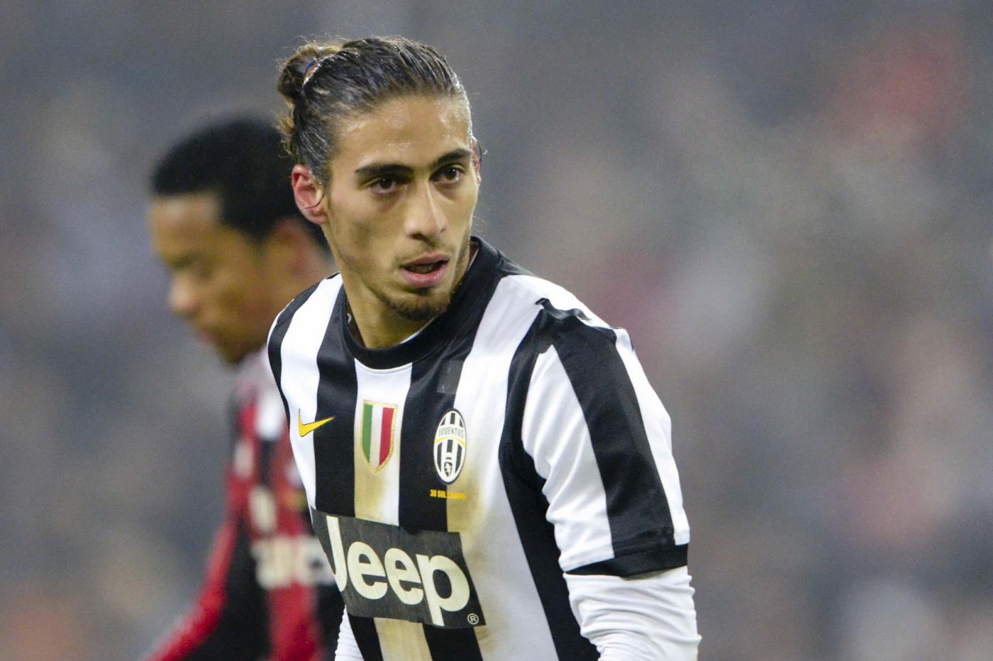 Scambio di calciomercato tra Juventus e Roma: Caceres e Borriello