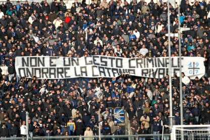 lo striscione dei tifosi bergamaschi
